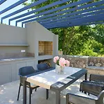 Jerini Estate By Interhome *